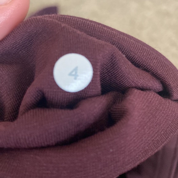 Lululemon Burgundy leggings - Picture 6 of 6
